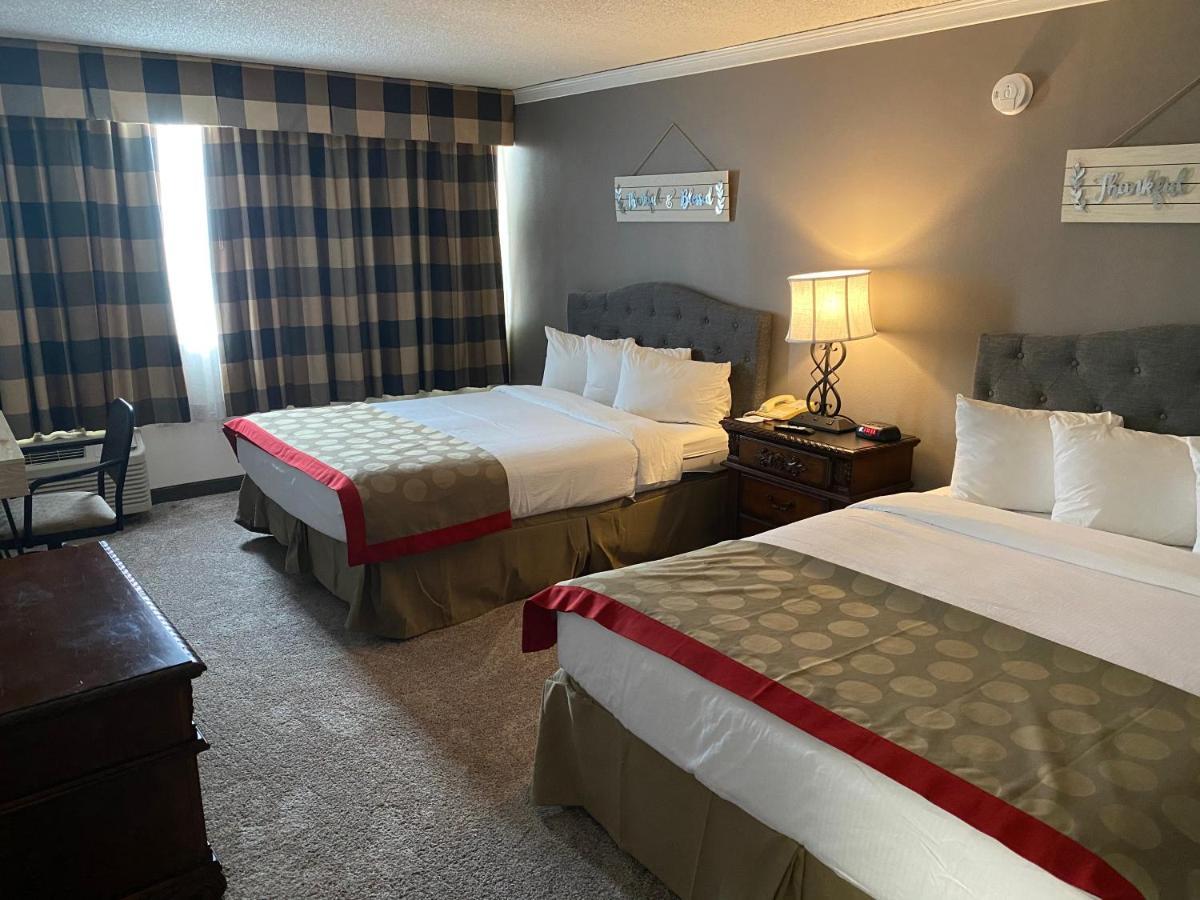 Ramada By Wyndham Albuquerque Midtown Hotel Buitenkant foto