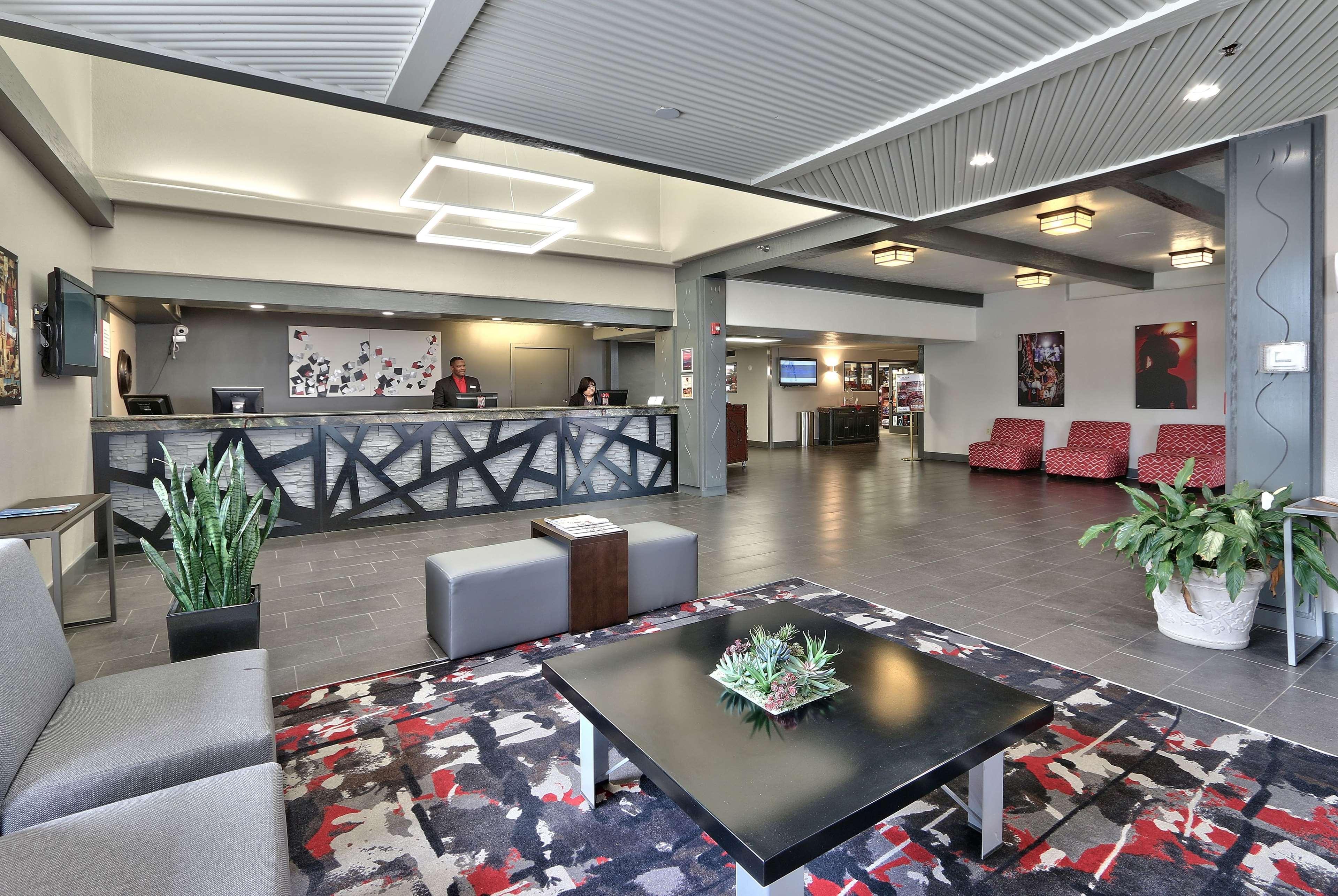 Ramada By Wyndham Albuquerque Midtown Hotel Buitenkant foto