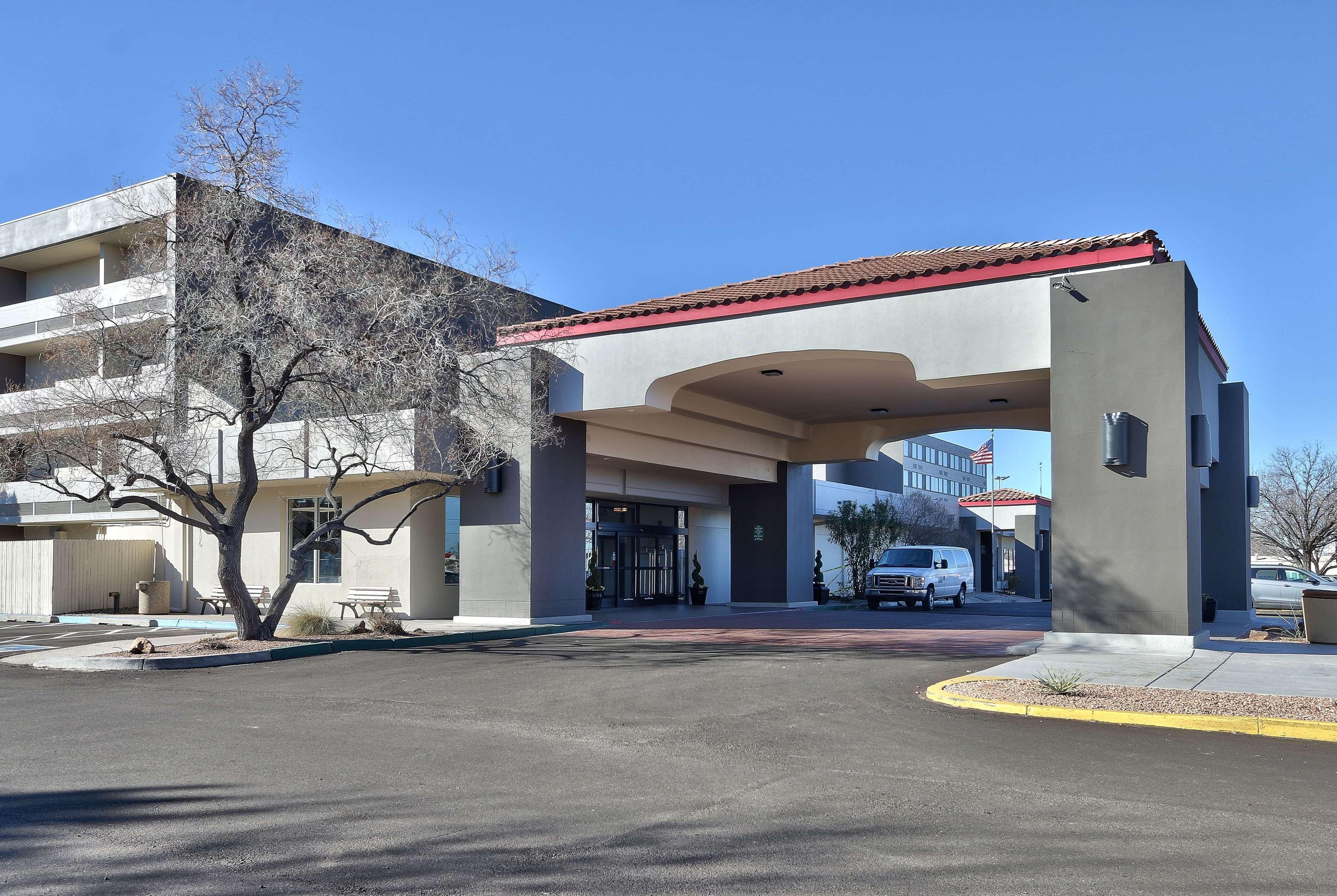 Ramada By Wyndham Albuquerque Midtown Hotel Buitenkant foto